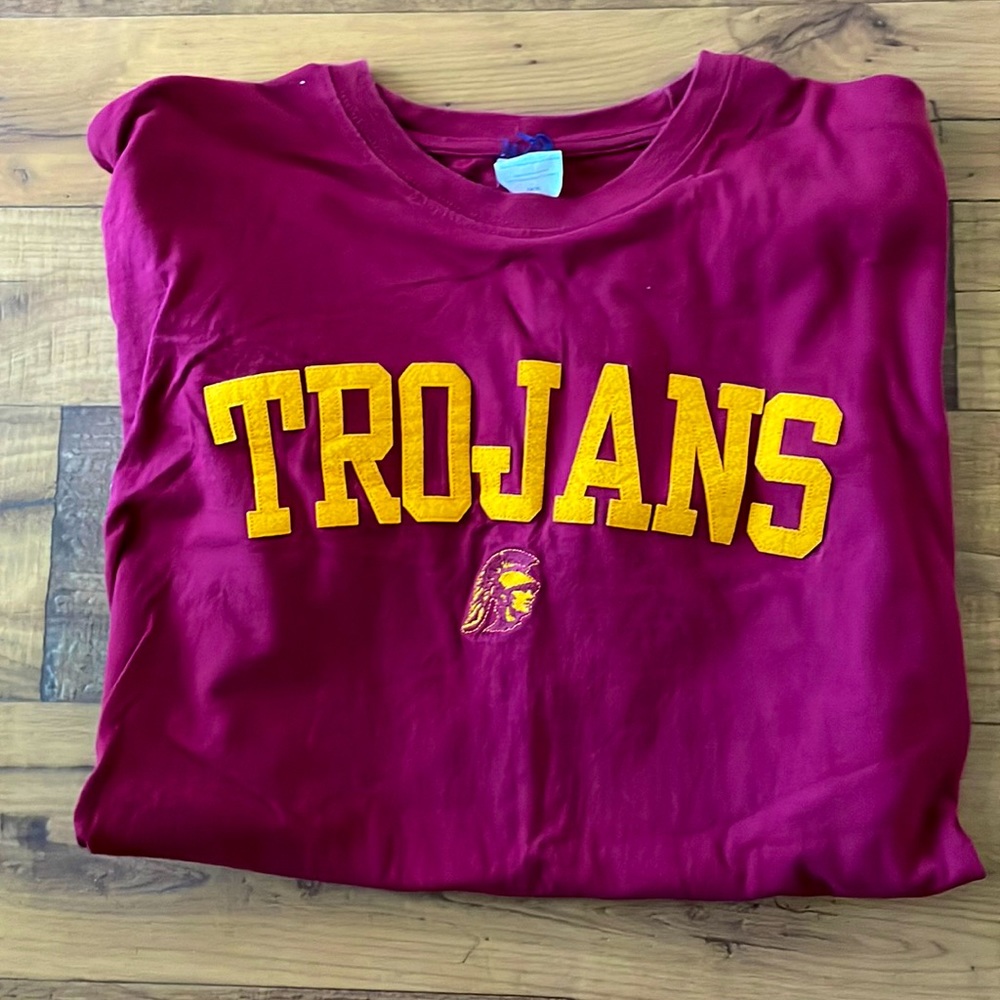 Trojans t-shirt maroon and gold size 2XL